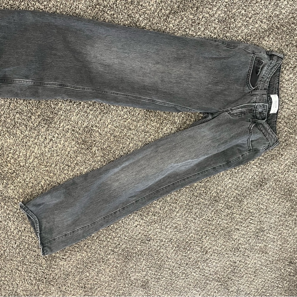 Hollister Gray Straight Jeans with Classic Style